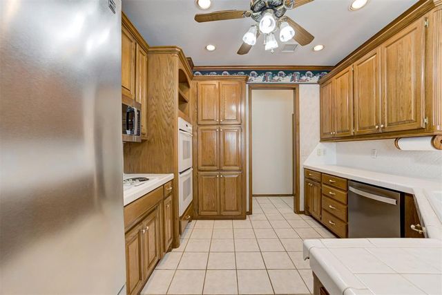 2708 Durland Drive, Edmond, OK 73012