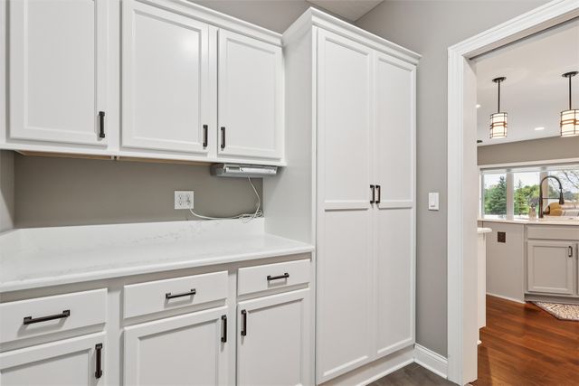 9146 Canyon Street, West Des Moines, IA 50266