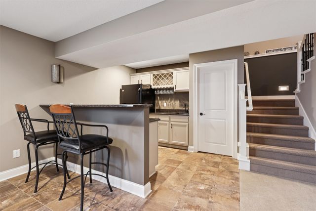 9146 Canyon Street, West Des Moines, IA 50266