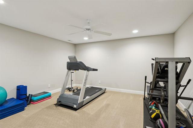 9146 Canyon Street, West Des Moines, IA 50266