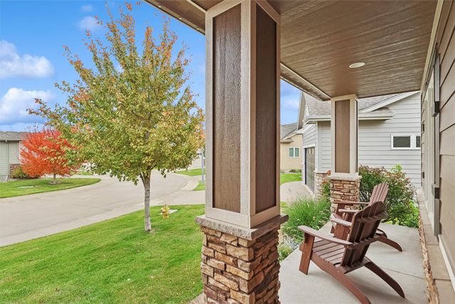 9146 Canyon Street, West Des Moines, IA 50266