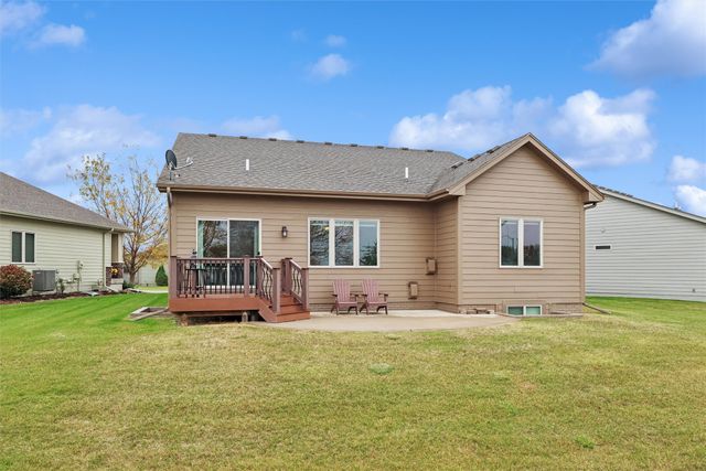 9146 Canyon Street, West Des Moines, IA 50266
