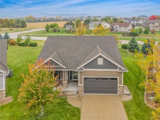 9146 Canyon Street, West Des Moines, IA 50266