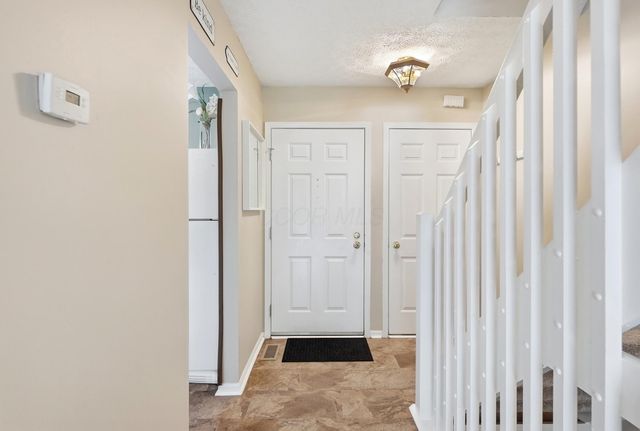 4052 Meadowick Drive, 89B, Columbus, OH 43230