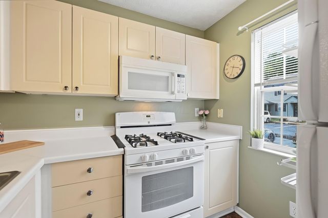4052 Meadowick Drive, 89B, Columbus, OH 43230