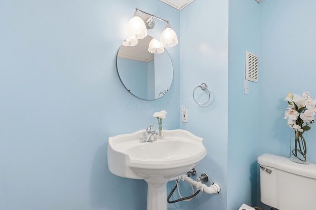 4052 Meadowick Drive, 89B, Columbus, OH 43230