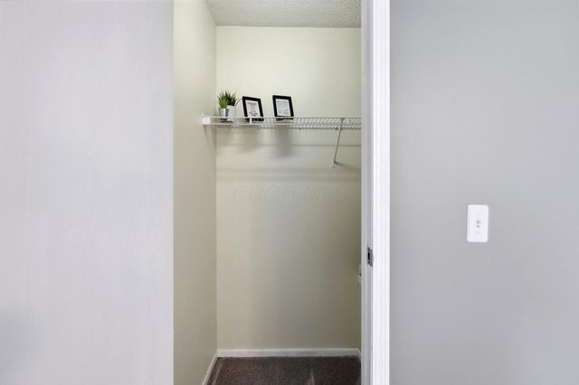 4052 Meadowick Drive, 89B, Columbus, OH 43230