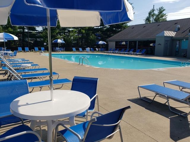 4052 Meadowick Drive, 89B, Columbus, OH 43230