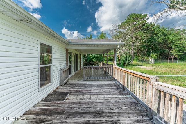 8620 Vandever Rd, Crossville, TN 38572