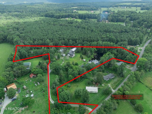 8620 Vandever Rd, Crossville, TN 38572