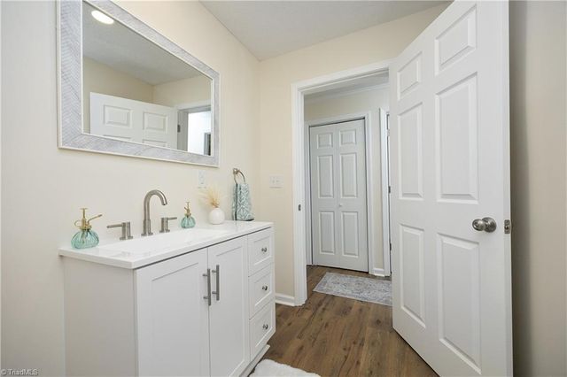 804 Harris Street, Burlington, NC 27217