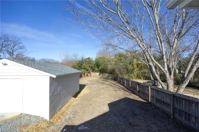 804 Harris Street, Burlington, NC 27217