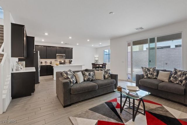 2936 Gaffer Film Street, Las Vegas, NV 89156