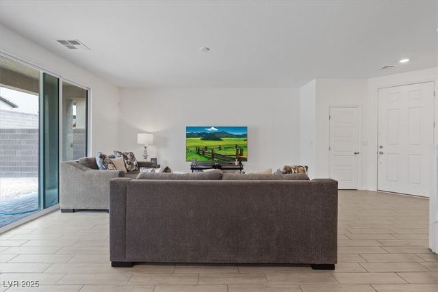 2936 Gaffer Film Street, Las Vegas, NV 89156