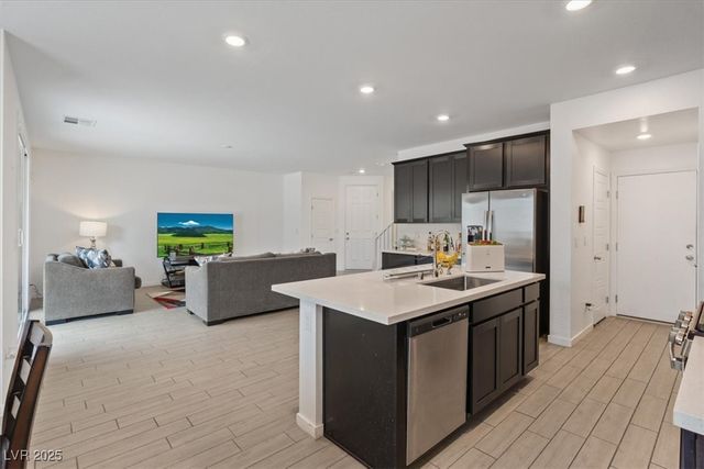 2936 Gaffer Film Street, Las Vegas, NV 89156