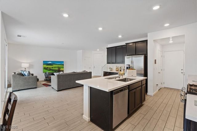 2936 Gaffer Film Street, Las Vegas, NV 89156