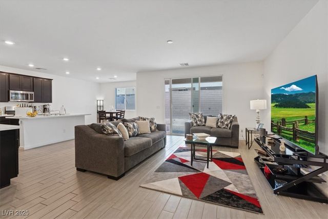 2936 Gaffer Film Street, Las Vegas, NV 89156