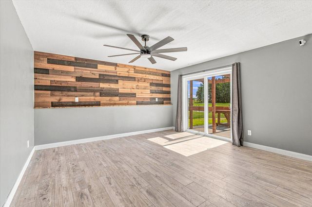 25707 Euclid Avenue, Wyoming, MN 55092