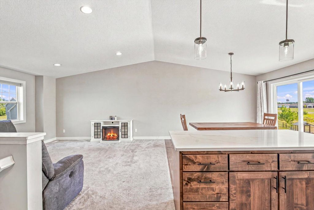 25707 Euclid Avenue, Wyoming, MN 55092 — photo 5