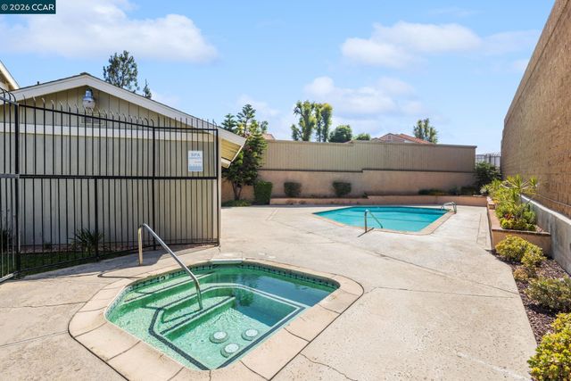 1991 Central Ave 15, Highland, CA 92346