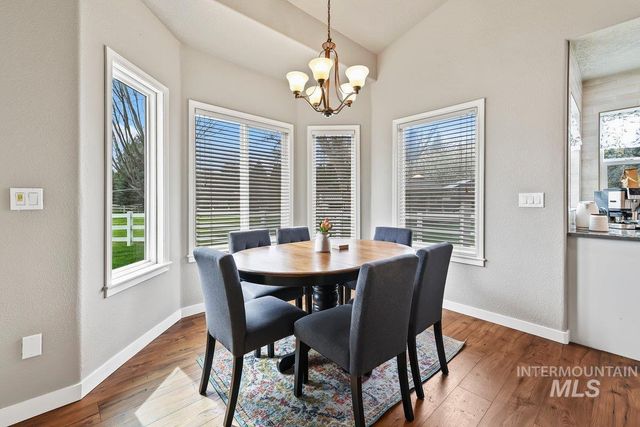 2477 W Conifer St, Eagle, ID 83616