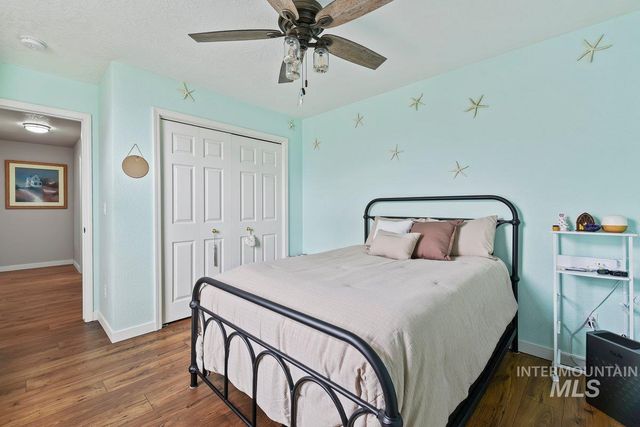 2477 W Conifer St, Eagle, ID 83616