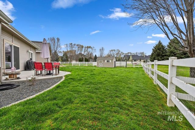 2477 W Conifer St, Eagle, ID 83616