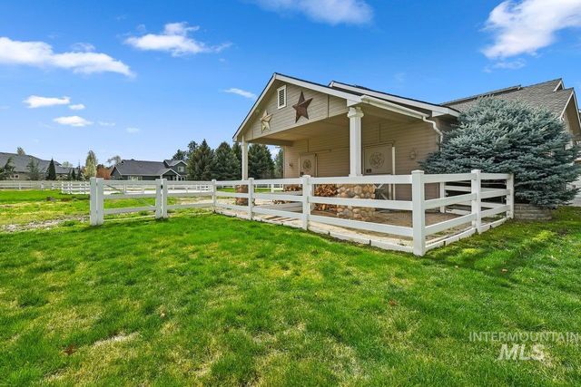 2477 W Conifer St, Eagle, ID 83616
