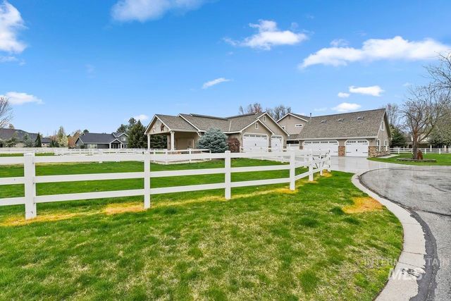 2477 W Conifer St, Eagle, ID 83616