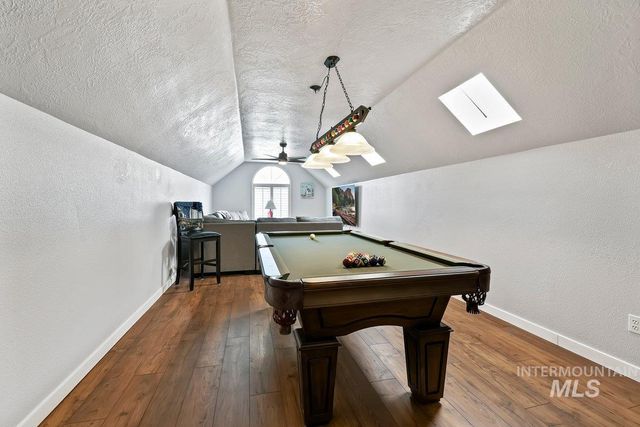 2477 W Conifer St, Eagle, ID 83616
