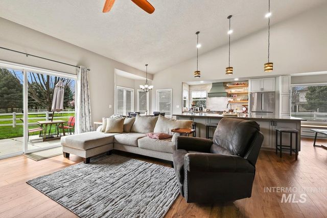 2477 W Conifer St, Eagle, ID 83616