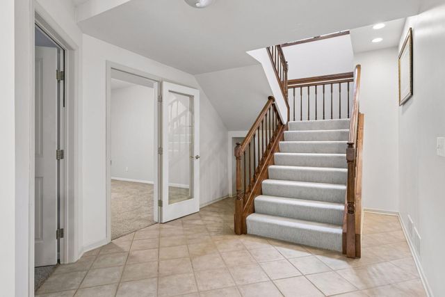 9440 Abigail Court, Inver Grove Heights, MN 55077