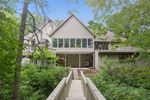 9440 Abigail Court, Inver Grove Heights, MN 55077