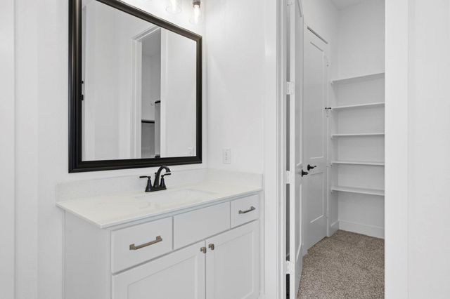 2402 Garden Arbor, Tomball, TX 77375