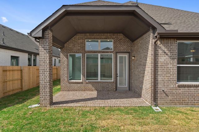2402 Garden Arbor, Tomball, TX 77375