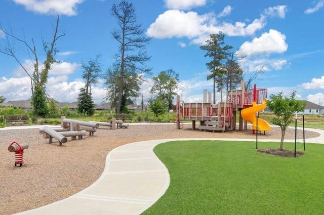 2402 Garden Arbor, Tomball, TX 77375