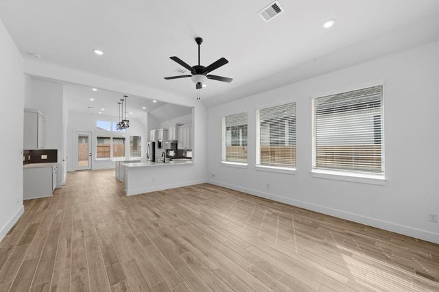 2402 Garden Arbor, Tomball, TX 77375