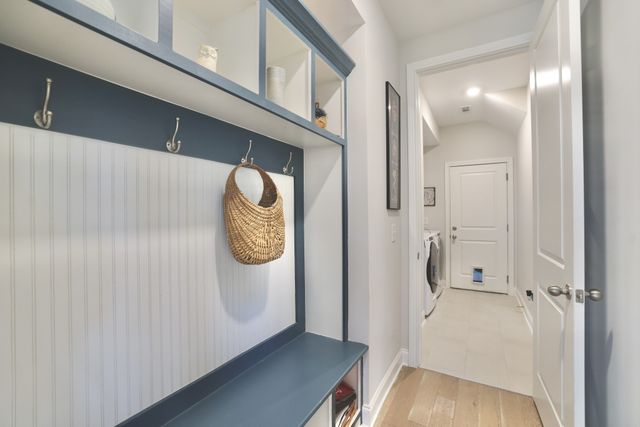 511 Oakvale Ln, Mount Juliet, TN 37122