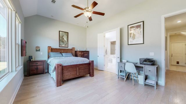 511 Oakvale Ln, Mount Juliet, TN 37122