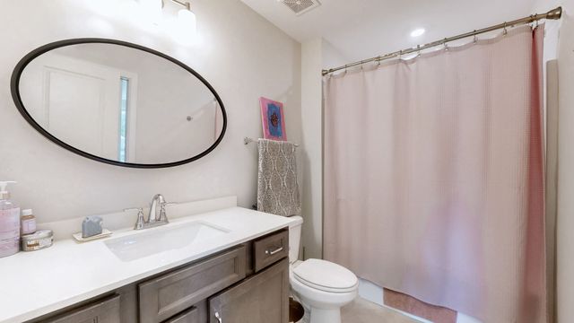 511 Oakvale Ln, Mount Juliet, TN 37122