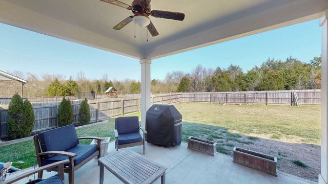 511 Oakvale Ln, Mount Juliet, TN 37122