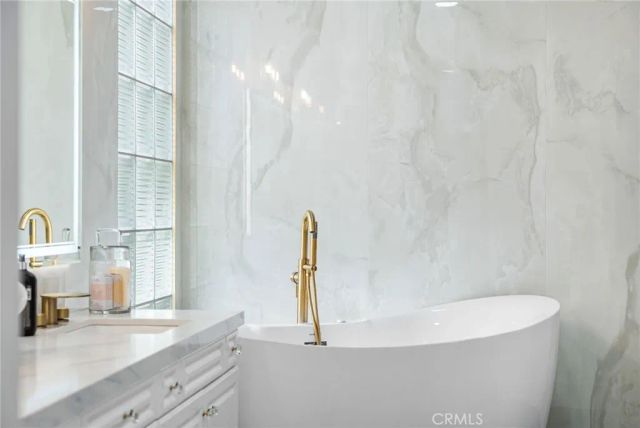 304 Goldenwest Street, Huntington Beach, CA 92648