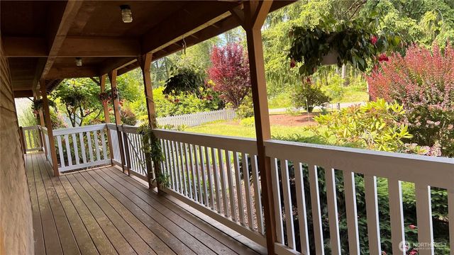 32115 71st Avenue Ct E, Eatonville, WA 98328