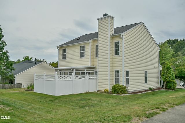 301 Firefly Road, Holly Springs, NC 27540