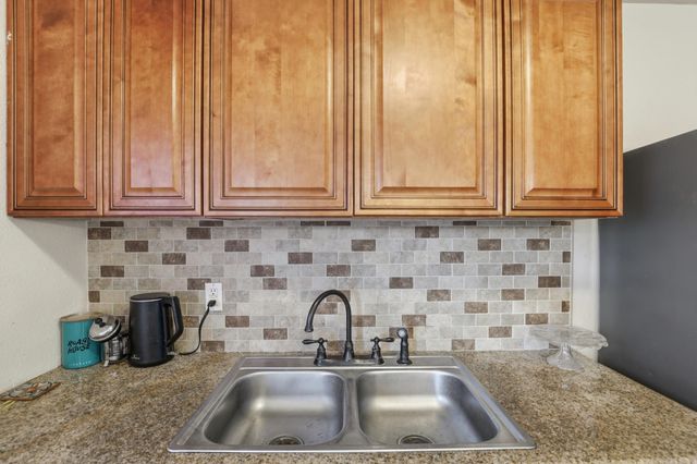 19716 S Cheney Plaza Rd, Cheney, WA 99004