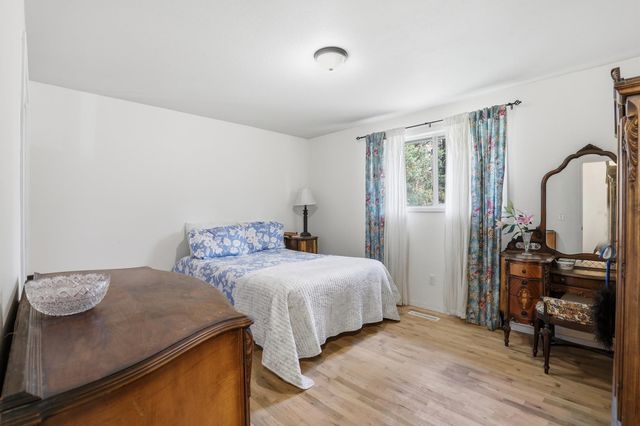 19716 S Cheney Plaza Rd, Cheney, WA 99004