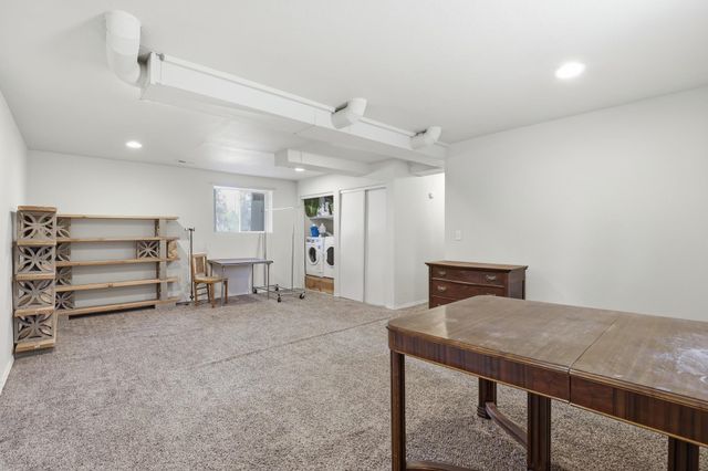 19716 S Cheney Plaza Rd, Cheney, WA 99004