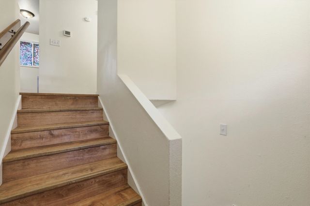 19716 S Cheney Plaza Rd, Cheney, WA 99004