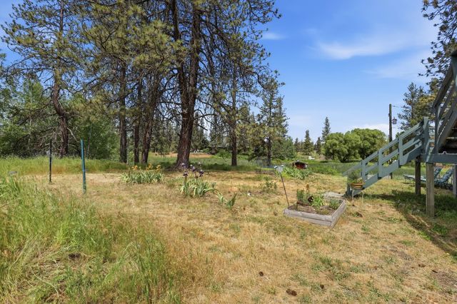19716 S Cheney Plaza Rd, Cheney, WA 99004