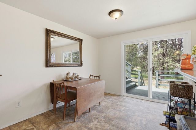 19716 S Cheney Plaza Rd, Cheney, WA 99004